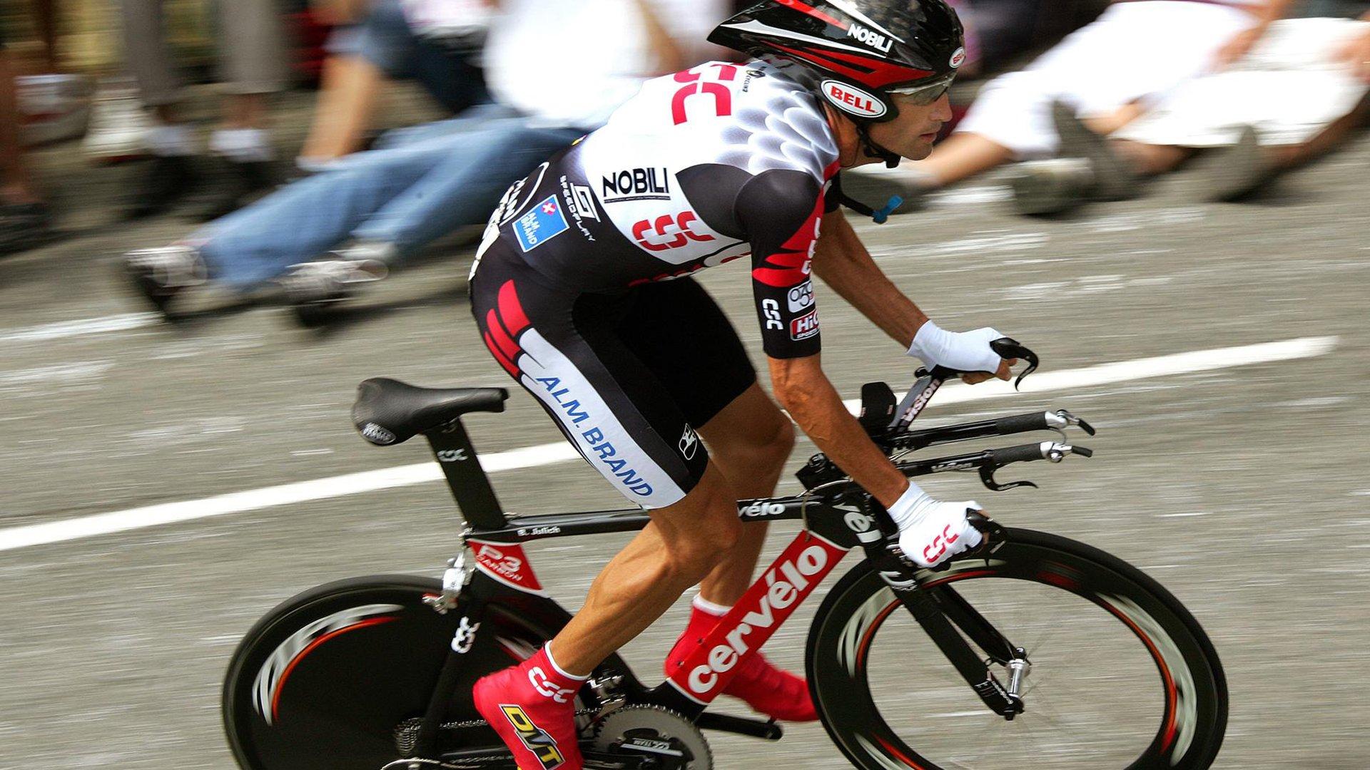 马赛锁定后防补强目标,梅迪纳与本塞拜尼进入引援视野,后者转会费预计低于两千万欧元